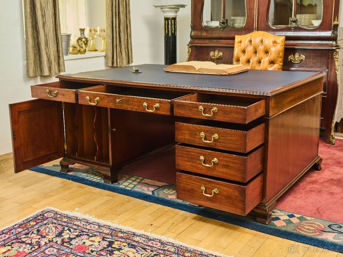 Velký anglický psací stůl. Oboustranný - 9