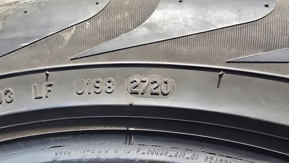 Letní pneu 235/50/19 Pirelli - 9