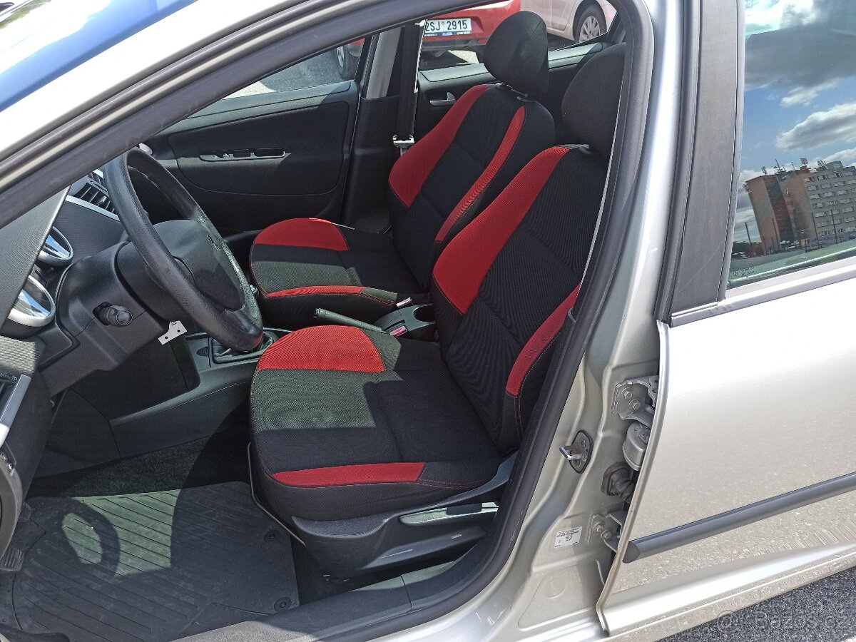 Peugeot 207 1.4 VT-i 70kW SW PANORAMA ČR, 2.MAJITEL - 9