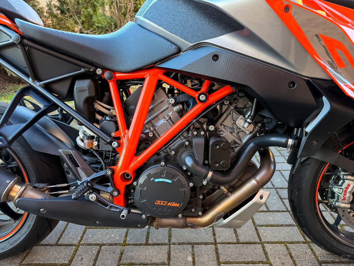 KTM Super Duke 1290 GT - 9