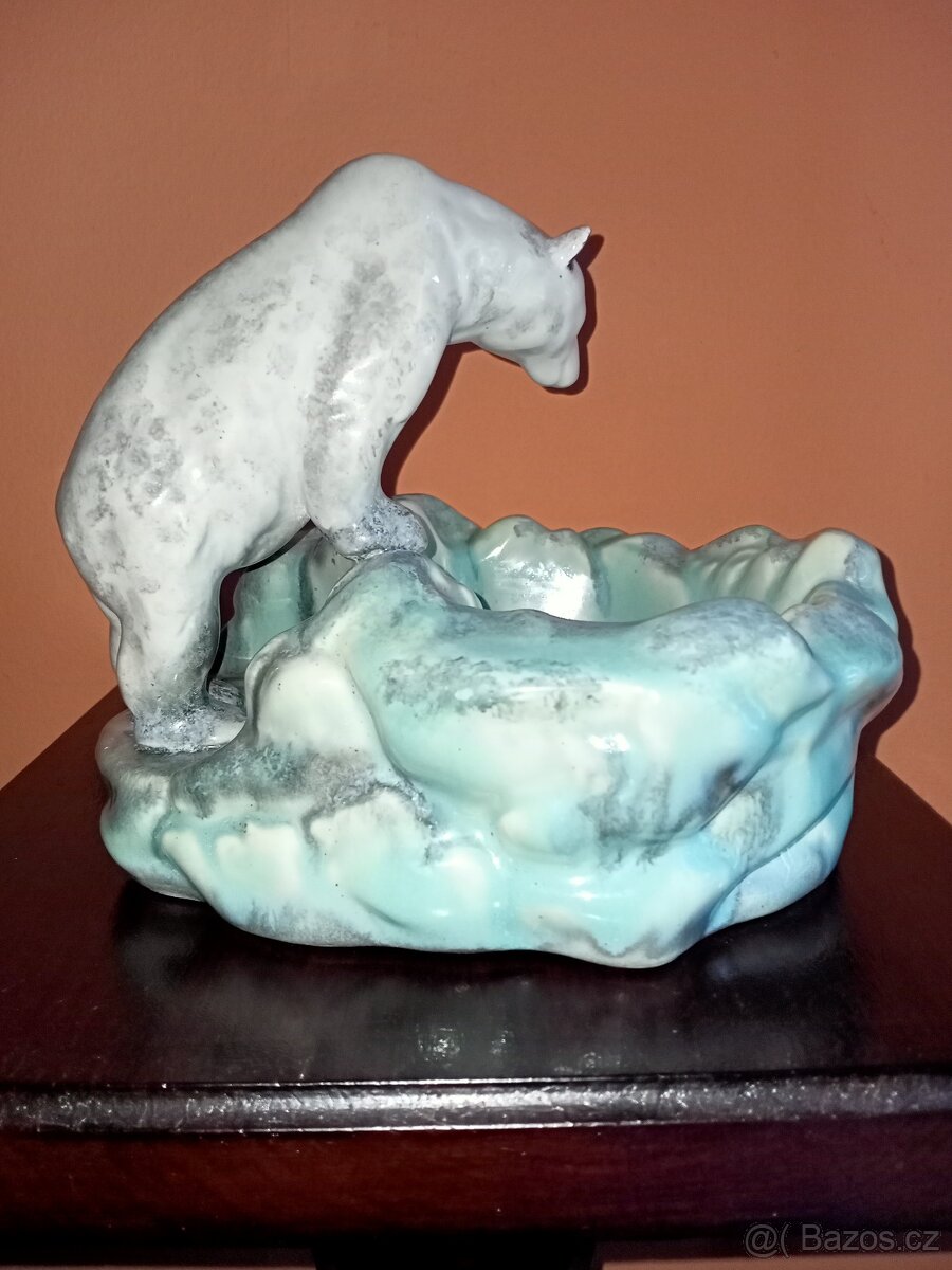 Popelník s medvědem. z.n DITMAR URBACH V.20cm Š.21 cm super - 9