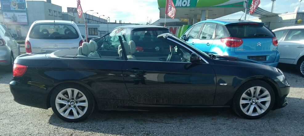 BMW 330d kabrio manuál 180kW model 2011 - 9