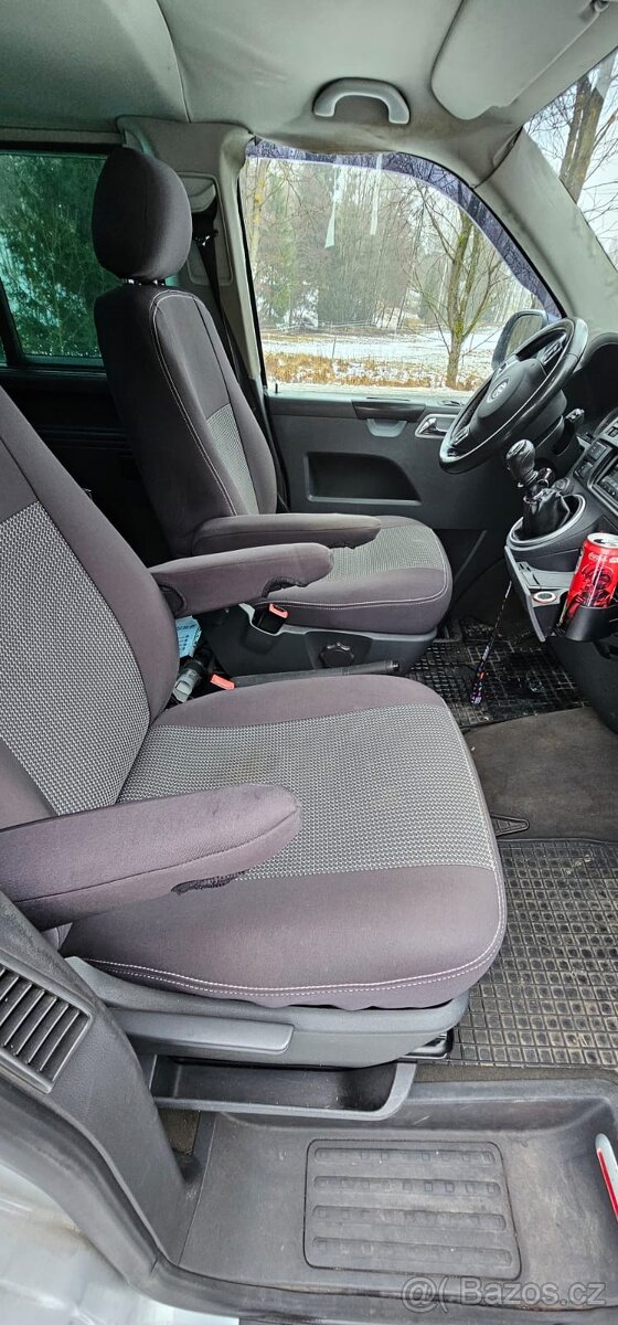 Volkswagen CARAVELLE - 9