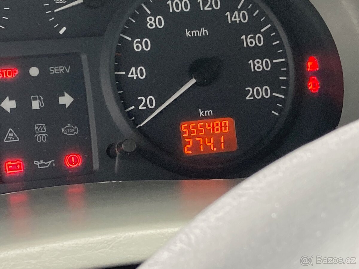 Renault TRAFIC 9 míst (8+1), 1.9dci 74kw, rok 2003 - 9