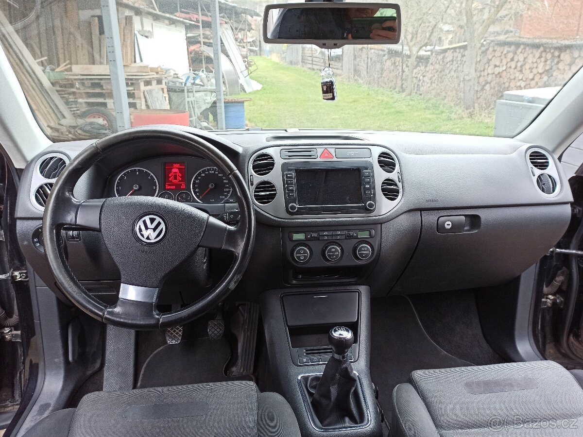 Prodám VW Tiguan 2.0TDI 103kw 4x4 - 9