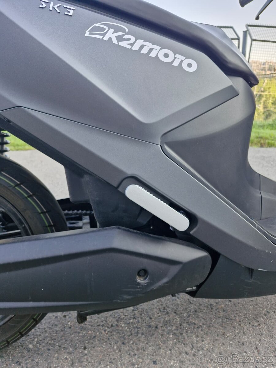 Horwin SK3 - předváděcí skútr - 9