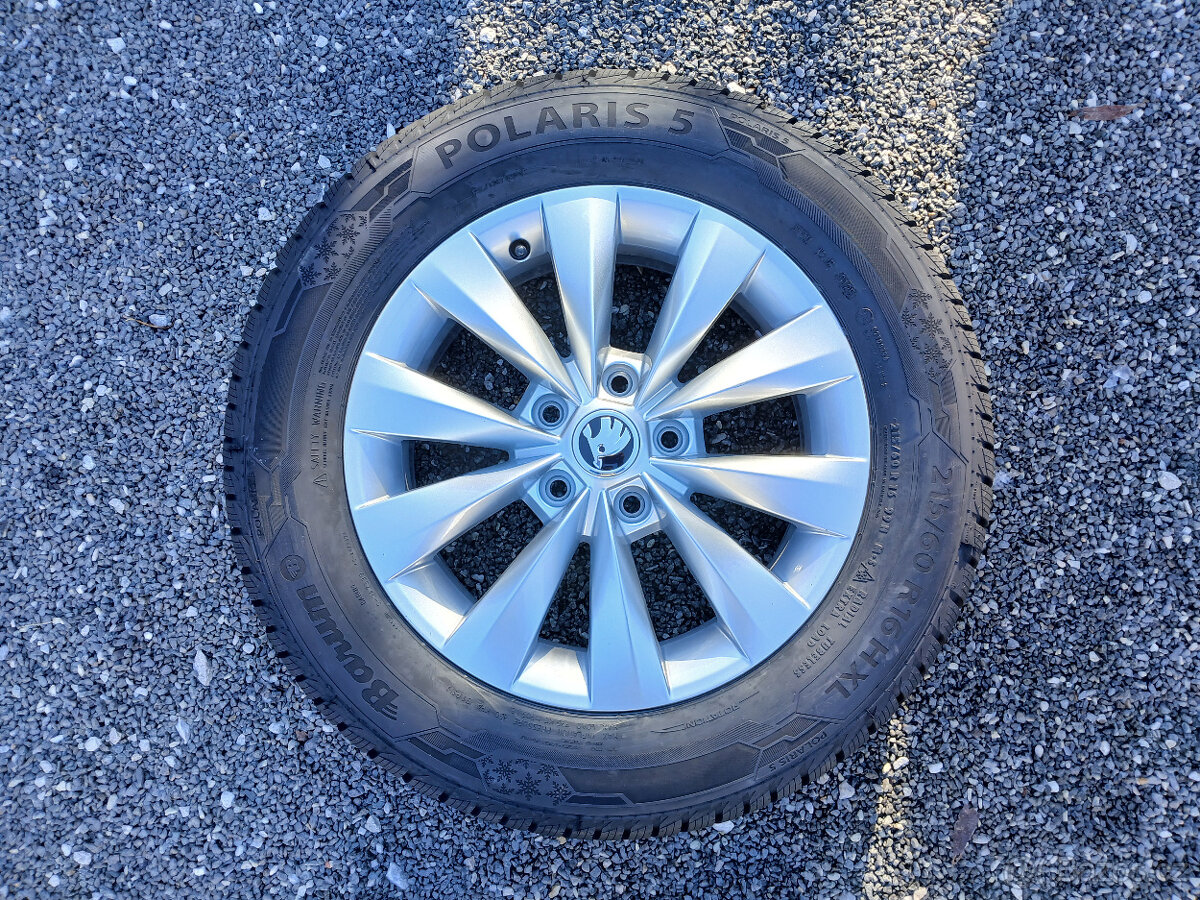 Pěkná nová zimní orig alu kola Škoda Karoq 215/60/16 - 9