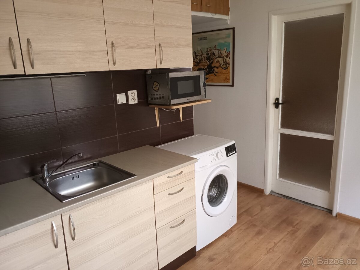 Byt 2+1 (51m2) Kamenická ul. - 9