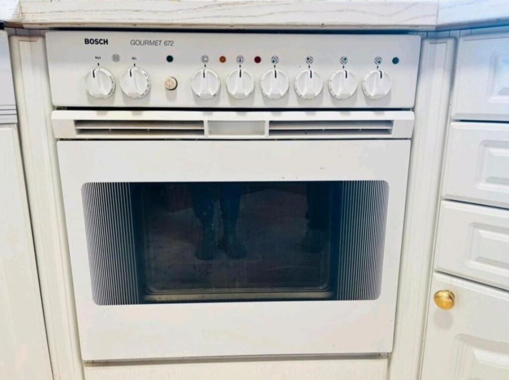 AKCE:Kuchyně Leicht se spotřebiči,3758 - 9