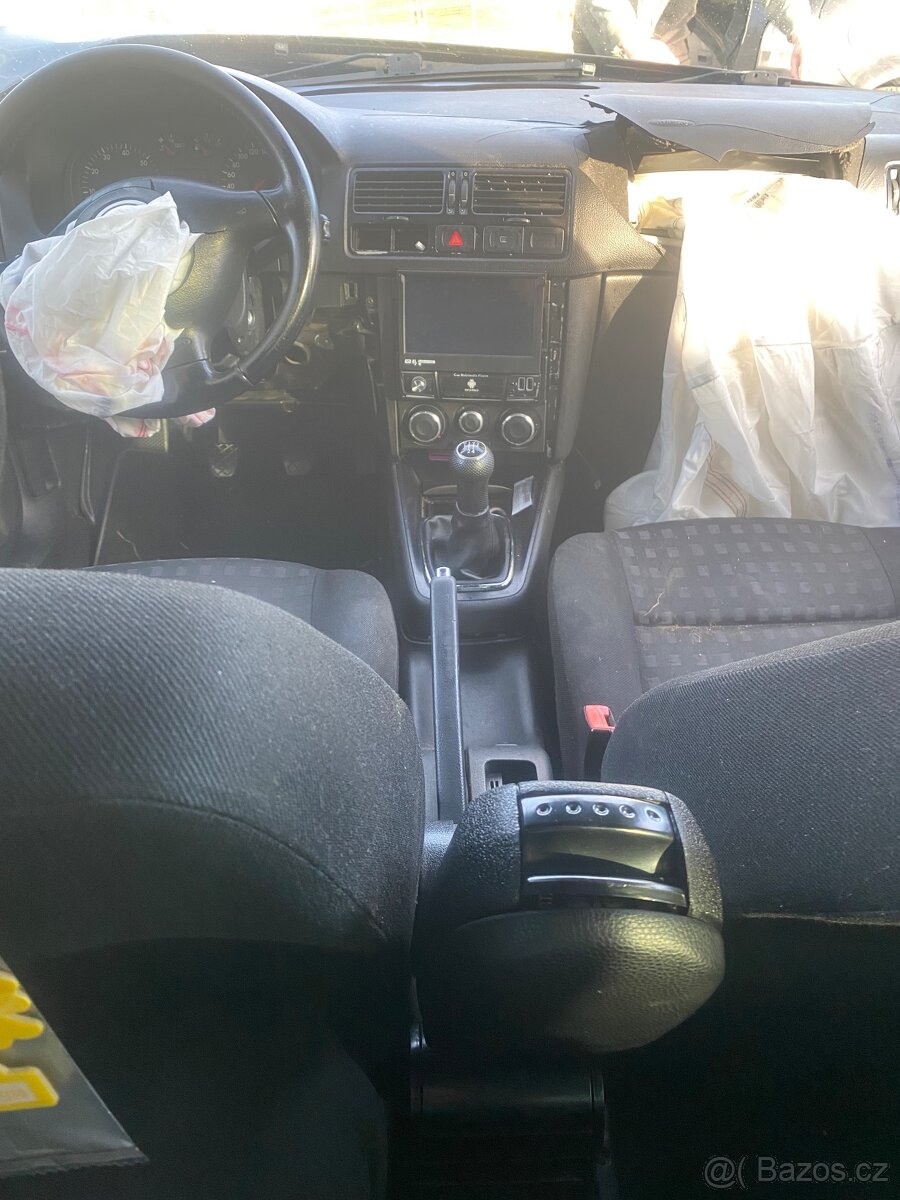 Volkswagen Bora 1.9 TDI 1999 – pojízdná po nehodě / na náhra - 9
