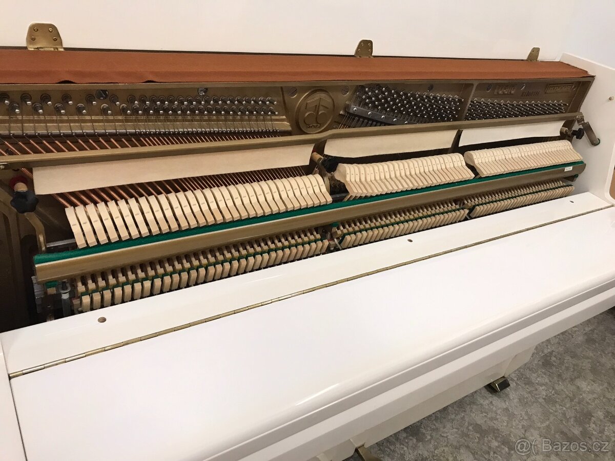 Nabízím pianino HYUNDAI - 9