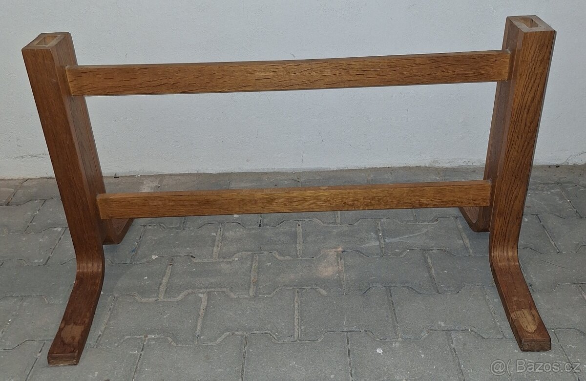 Prodám jídelní stůl, rohová lavice, ratanové dvojkřeslo - 9