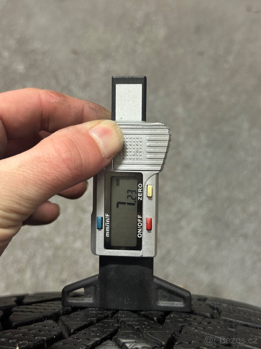 ALU Kola ŠKODA 5x112 R17 ROTARE Zánovní Zimní Pneu 205/55/17 - 9