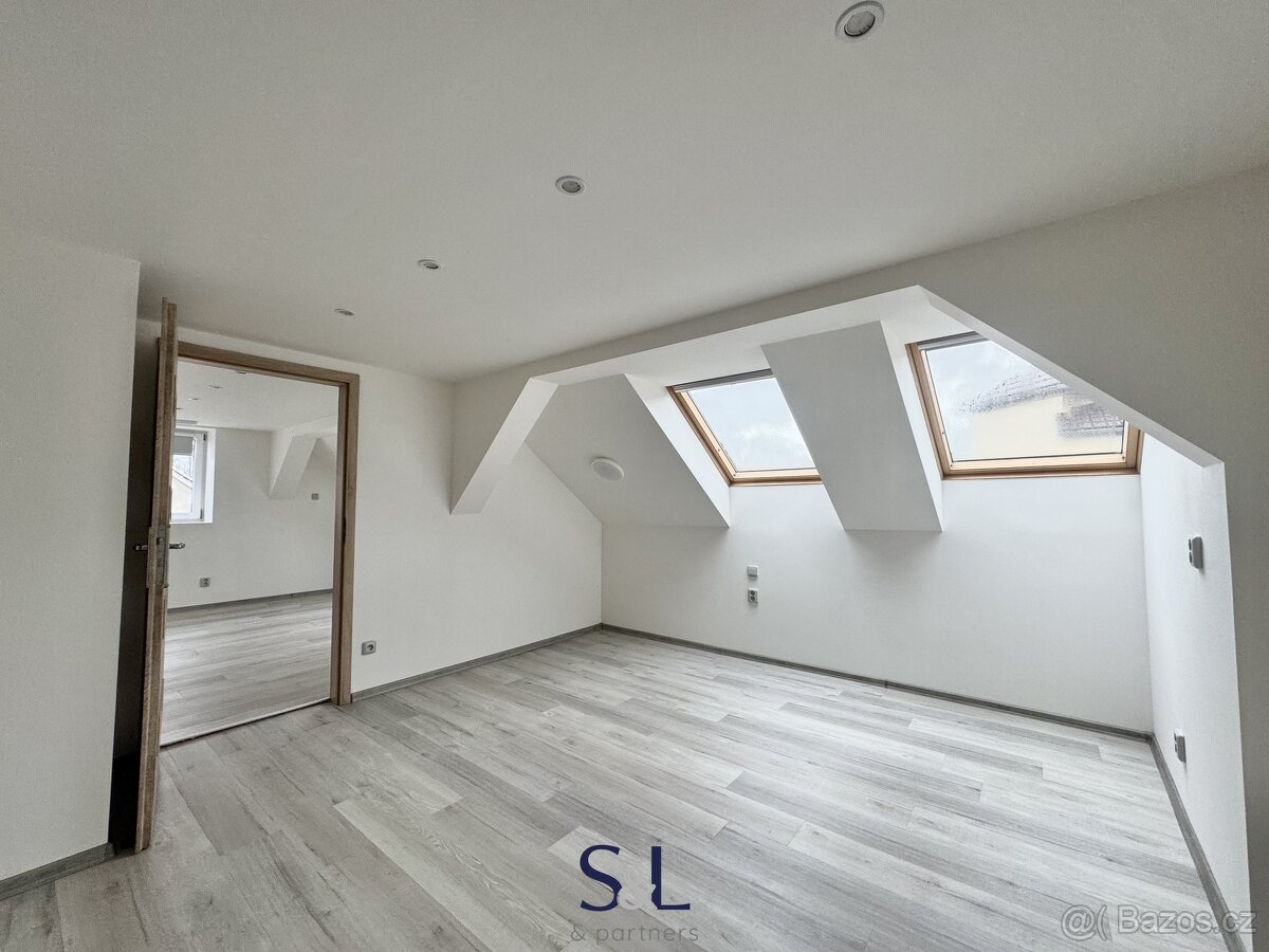 Pronájem bytu 4+kk v Kamenickém Šenově, ulice Palackého - 9