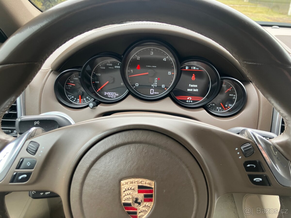 Cayenne fl 3.0 TDI 180kw 8g AT Rozvody ČR 2012 DPH - 9