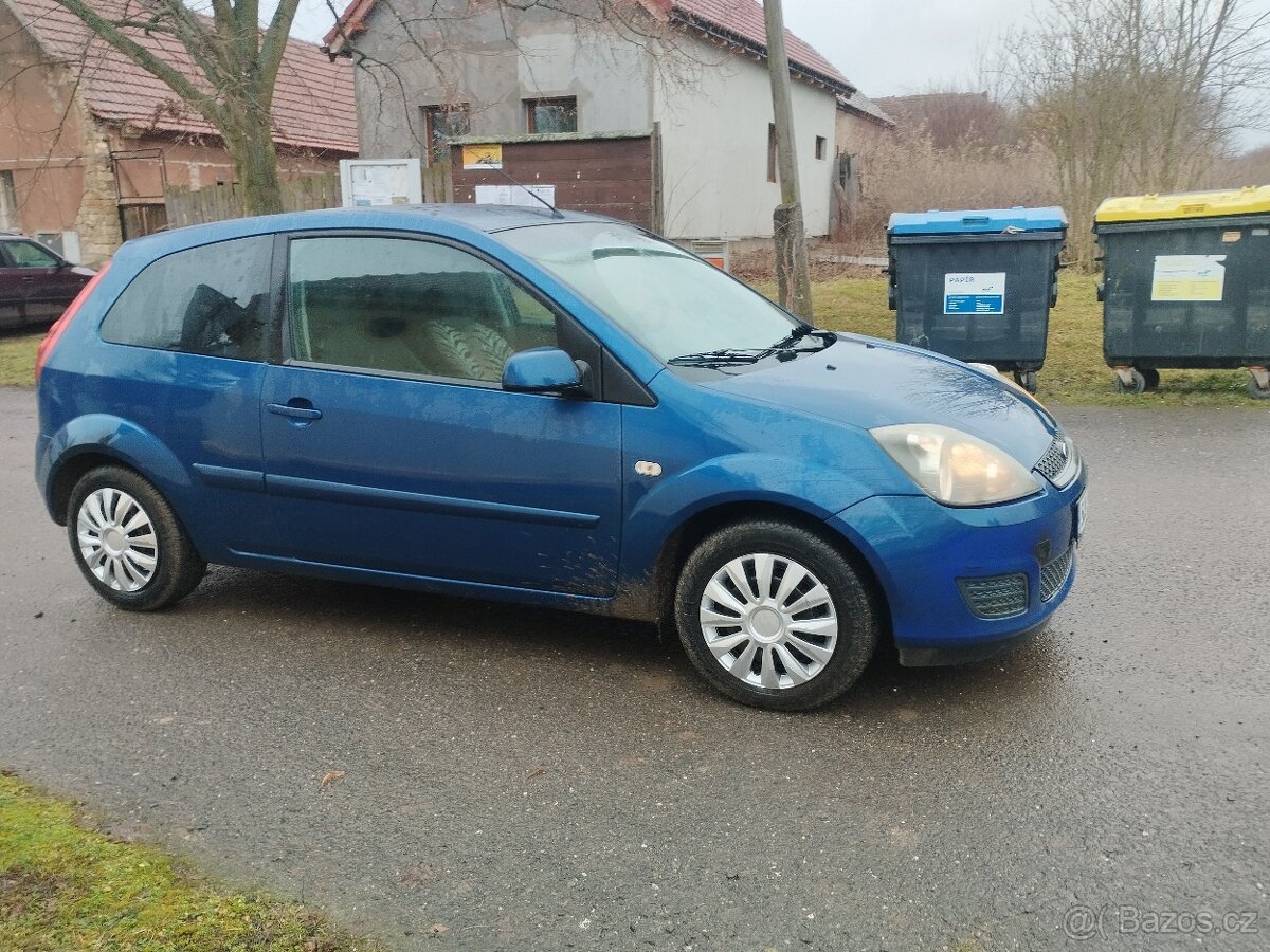 Prodám Ford fiesta 1'4 , LPG - 9