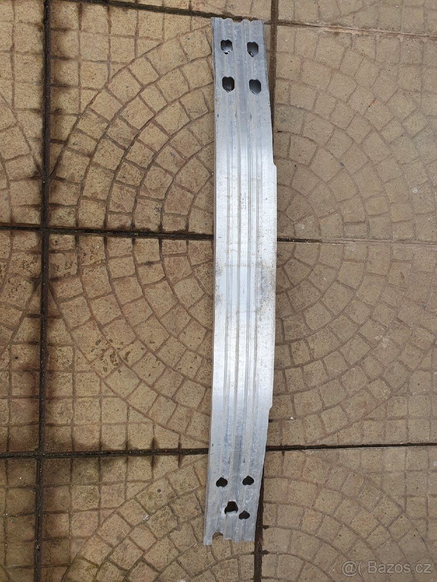 Corolla E21 doraz kapoty - 9