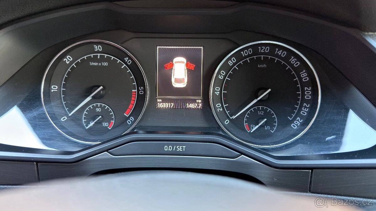 Škoda Superb 2.0TDI DSG - 9