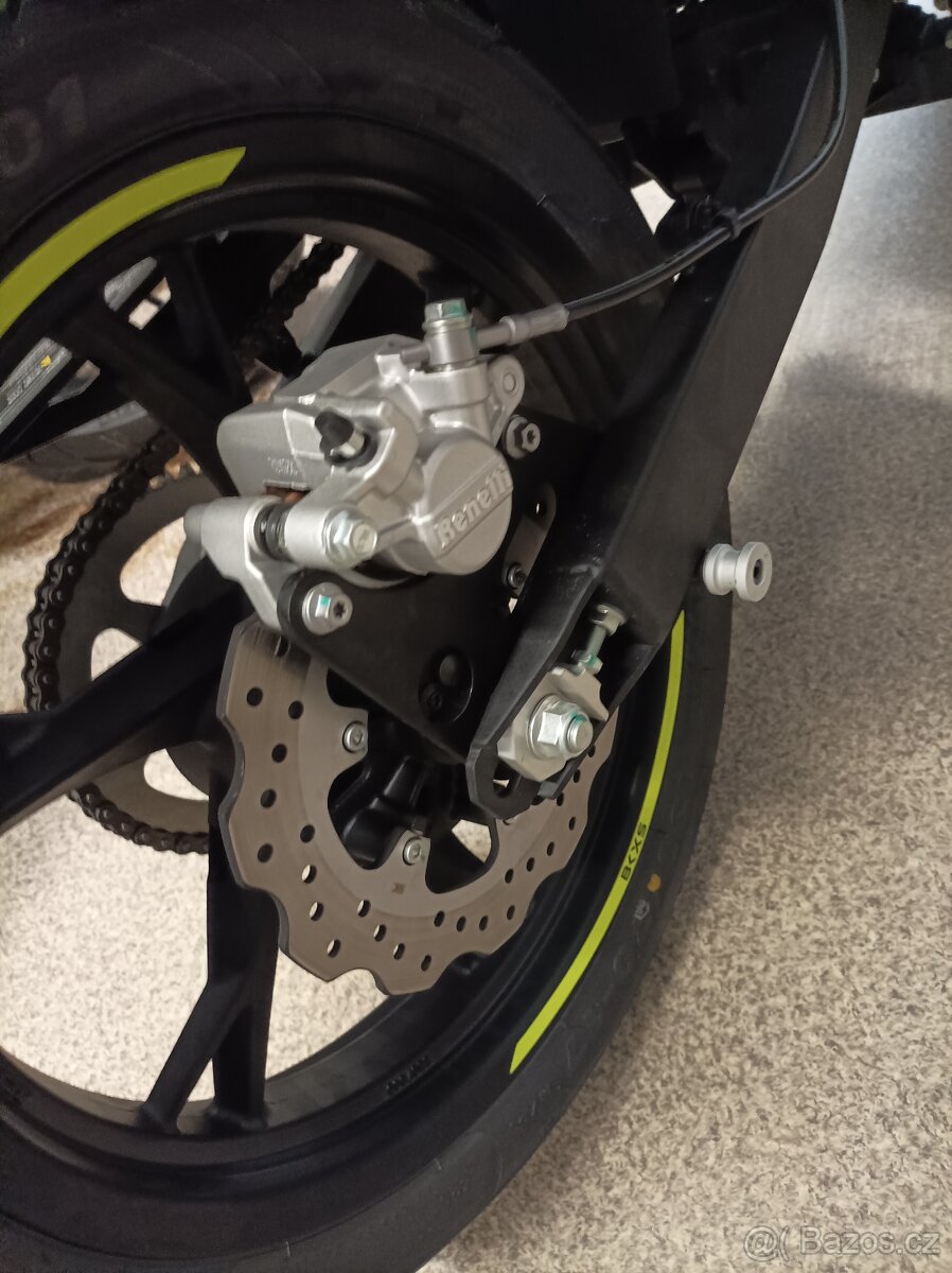 Benelli BKX 125S - 9