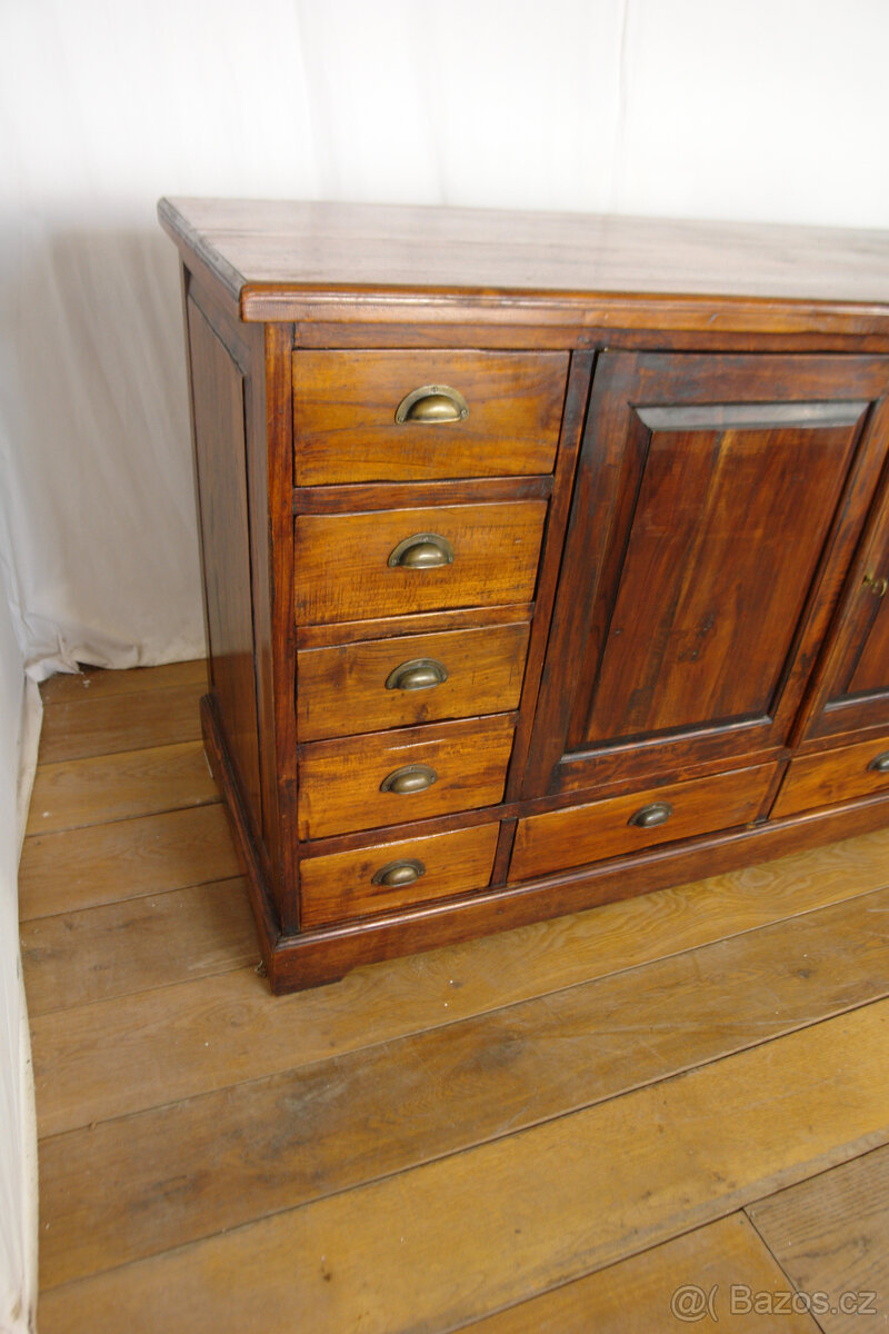 Velká masivní komoda TEAK - 9