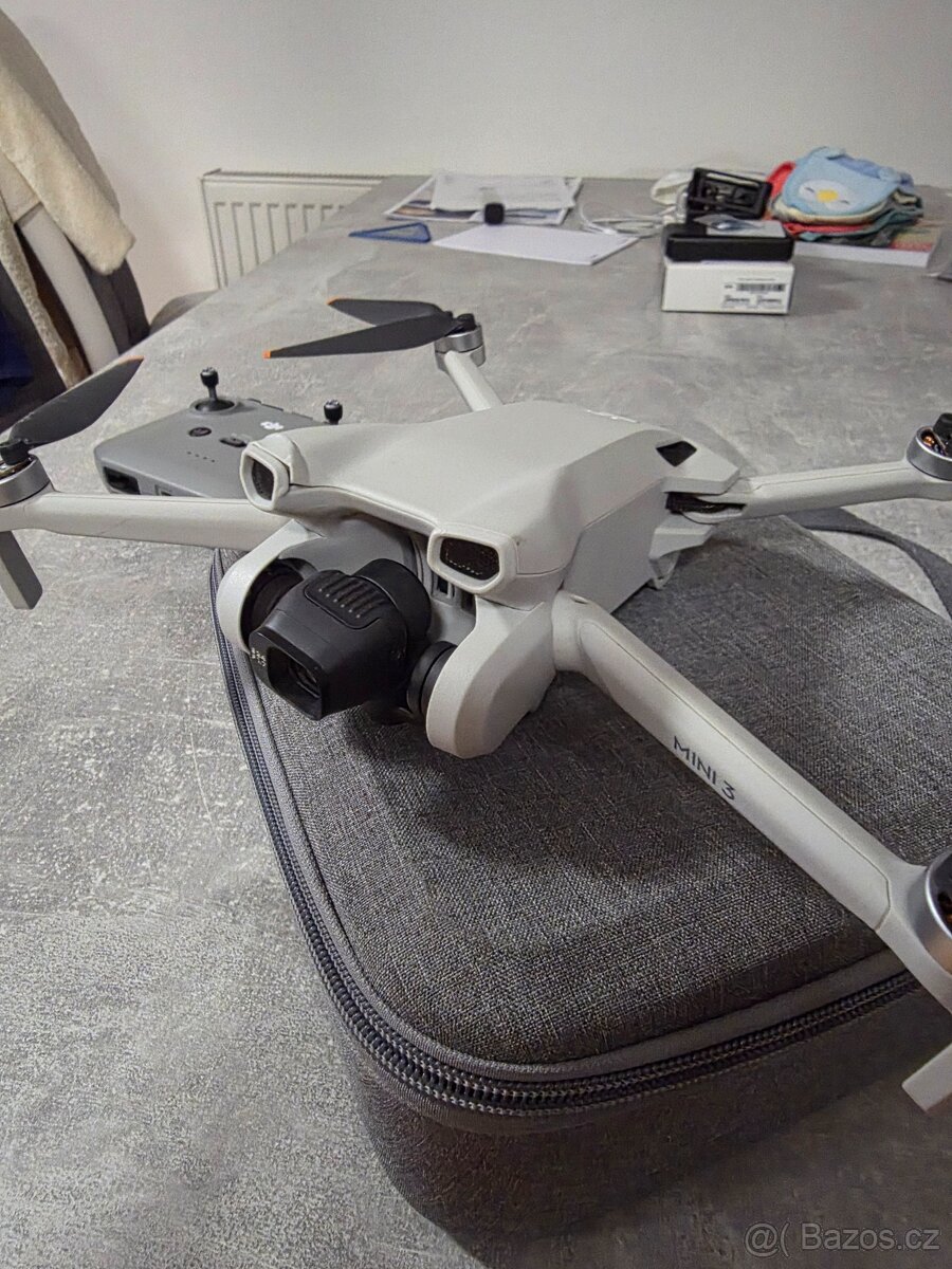 Dron DJI Mini 3 - 9