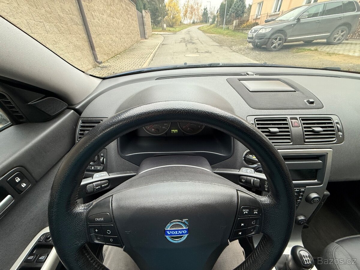 Volvo V50 1.6d 80kw 2005 nová STK 11/2027 - 9