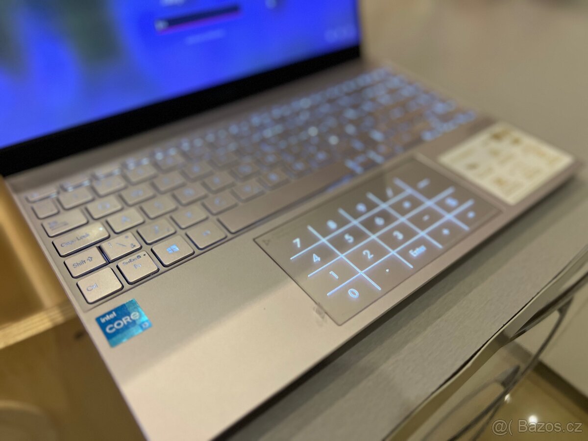 ASUS Zenbook 13 OLED (Lilac Mist) LIMITOVANÁ EDICE - 9