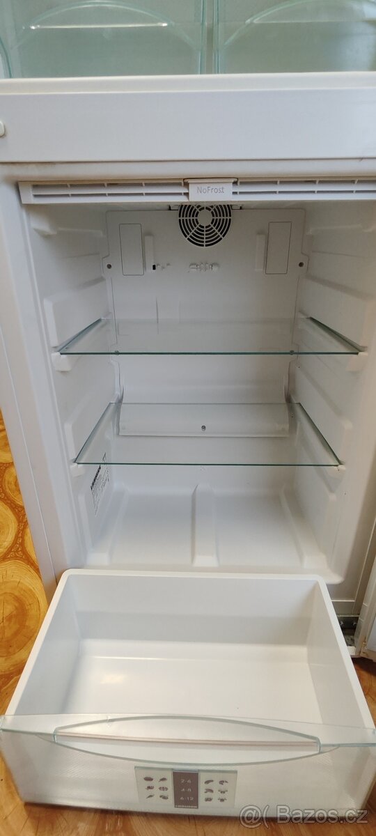 Prodám kombinovanou lednici s mrazákem LIEBHERR CN 4013 - 9