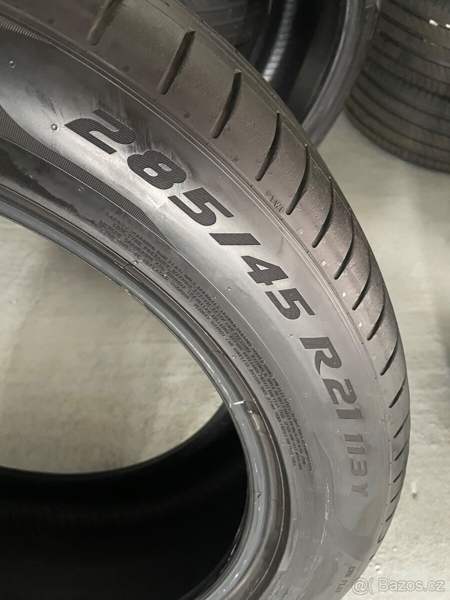 285/45/21 85% letní pneu Pirelli Pzero - 9
