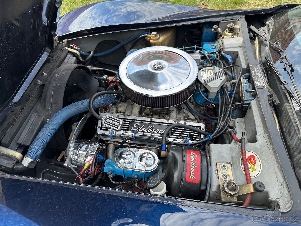 Chevrolet Corvette C3 Stingray 1976 malé zadní okno - 9