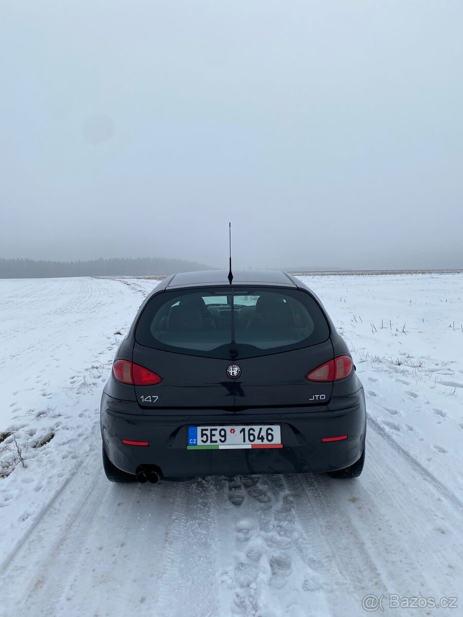 Prodám Alfa Romeo 147 1.9jtd 108kw STK 11/2026 - 9