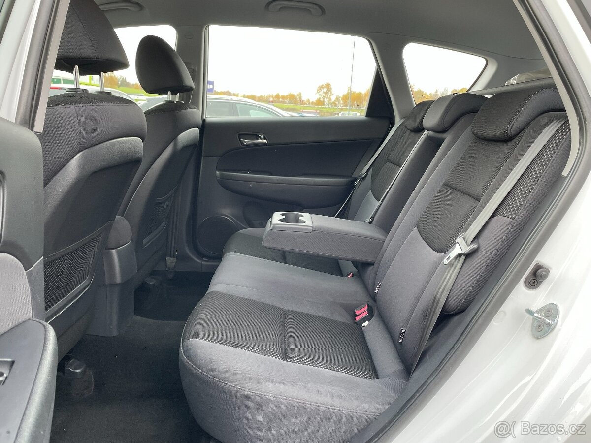 2010 Hyundai i30 1.4i kombi - 9