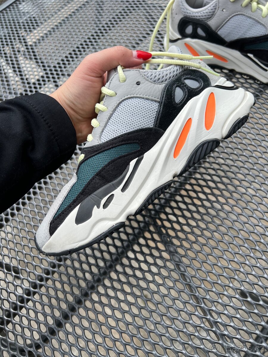 Yeezy Boost 700 - vel. 38 - 9
