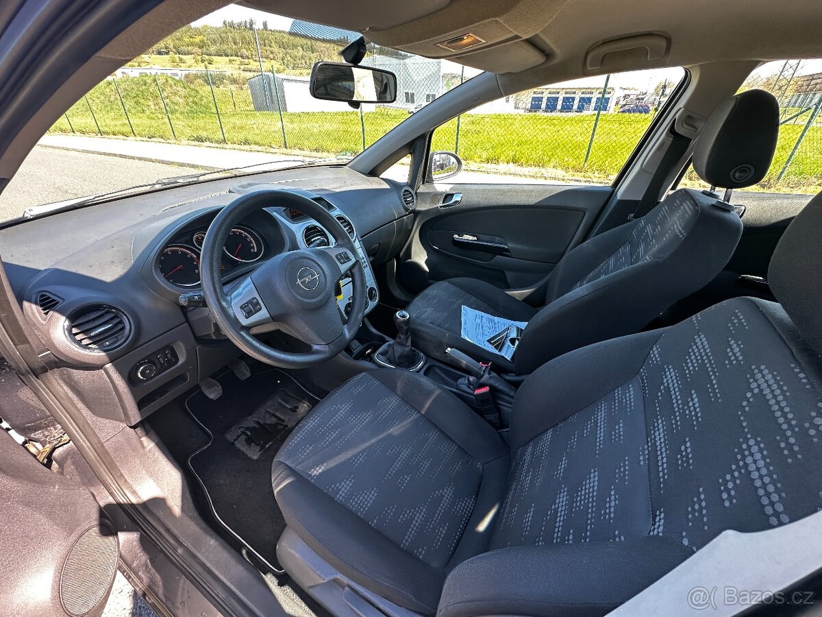 OPEL CORSA 1.2 77t.km - 9
