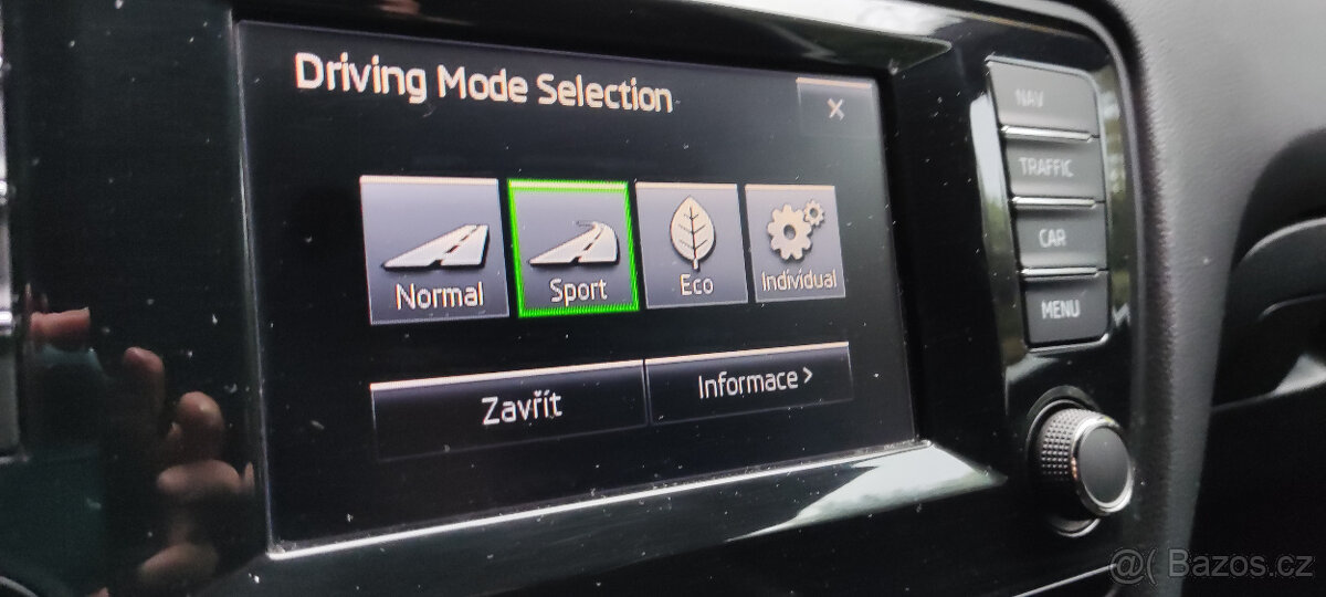 Také na splát.ky Škoda Octavia combi III RS 2.0TSI 162kW - 9