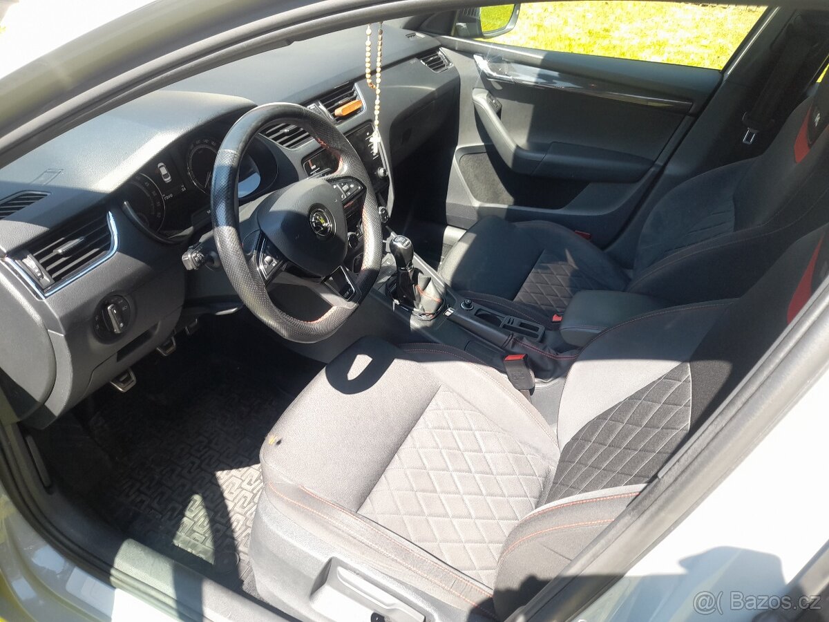 Škoda Octavia 3 RS,2.0 tdi, koupeno nové v ČR. - 9