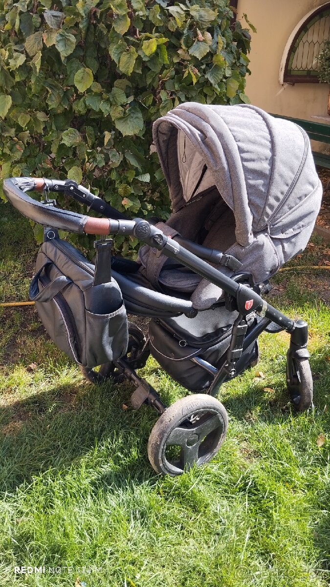 Kočárek Tudore Forester - 9