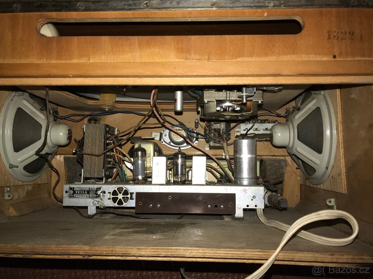 Tesla Liberta gramoradio - 9