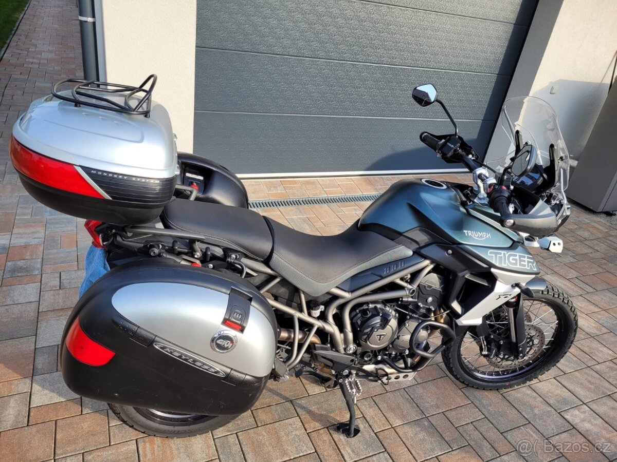 Triumph Tiger XCA 800 - 9