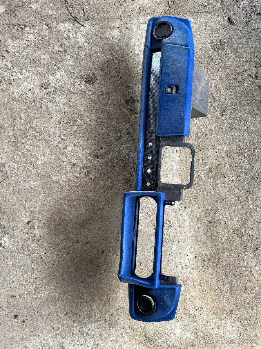 DÍLY NA STARÉ VOZY ŠKODA - 9