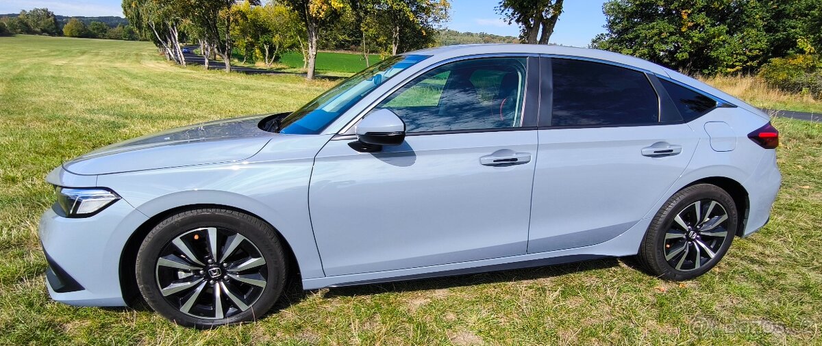 Honda Civic 2.0 Hybrid/139kw/spotřeba 3,2 - 5L - 9