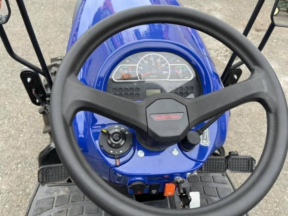 Malotraktor FARMTRAC 26 4WD - 9
