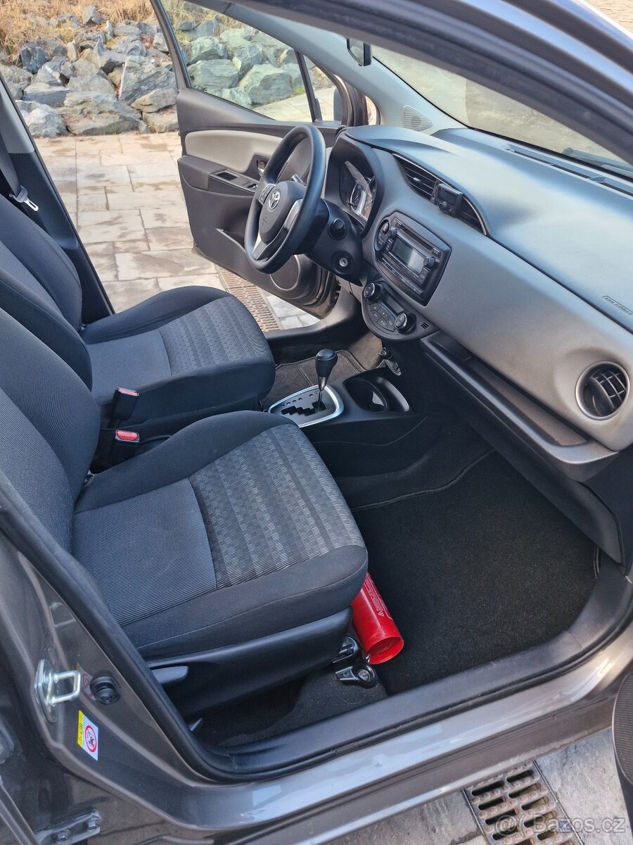 Toyota Yaris 1.5 Hybrid Launch Edition - 9