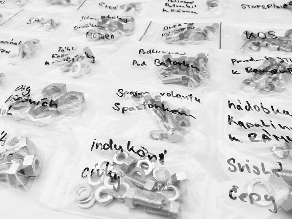 velorex 350 ( hadraplán ) sada šroubu - 9