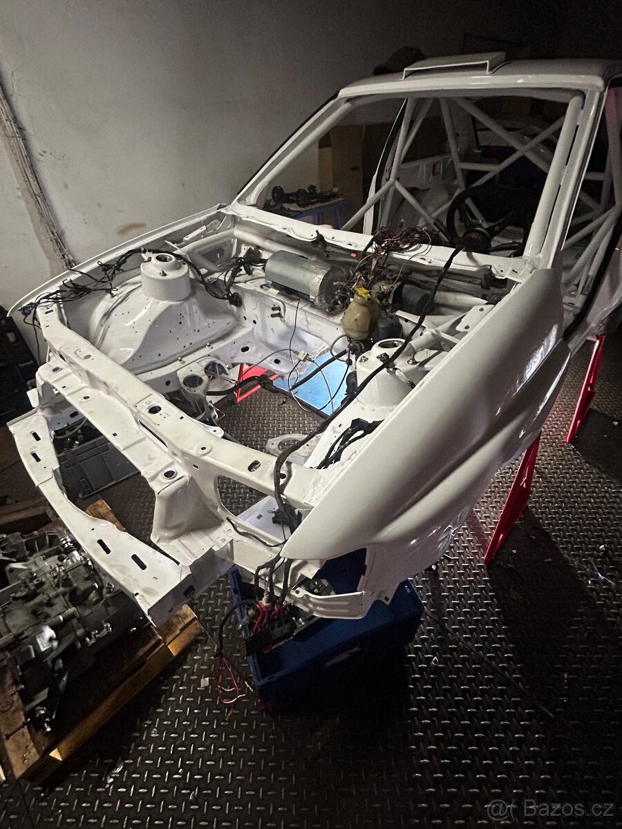 Escort Cosworth rally - 9