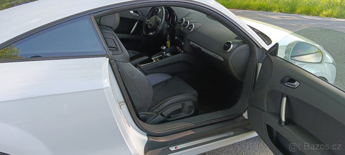 Audi TT Quattro S-Line 2.0 TDI - 9