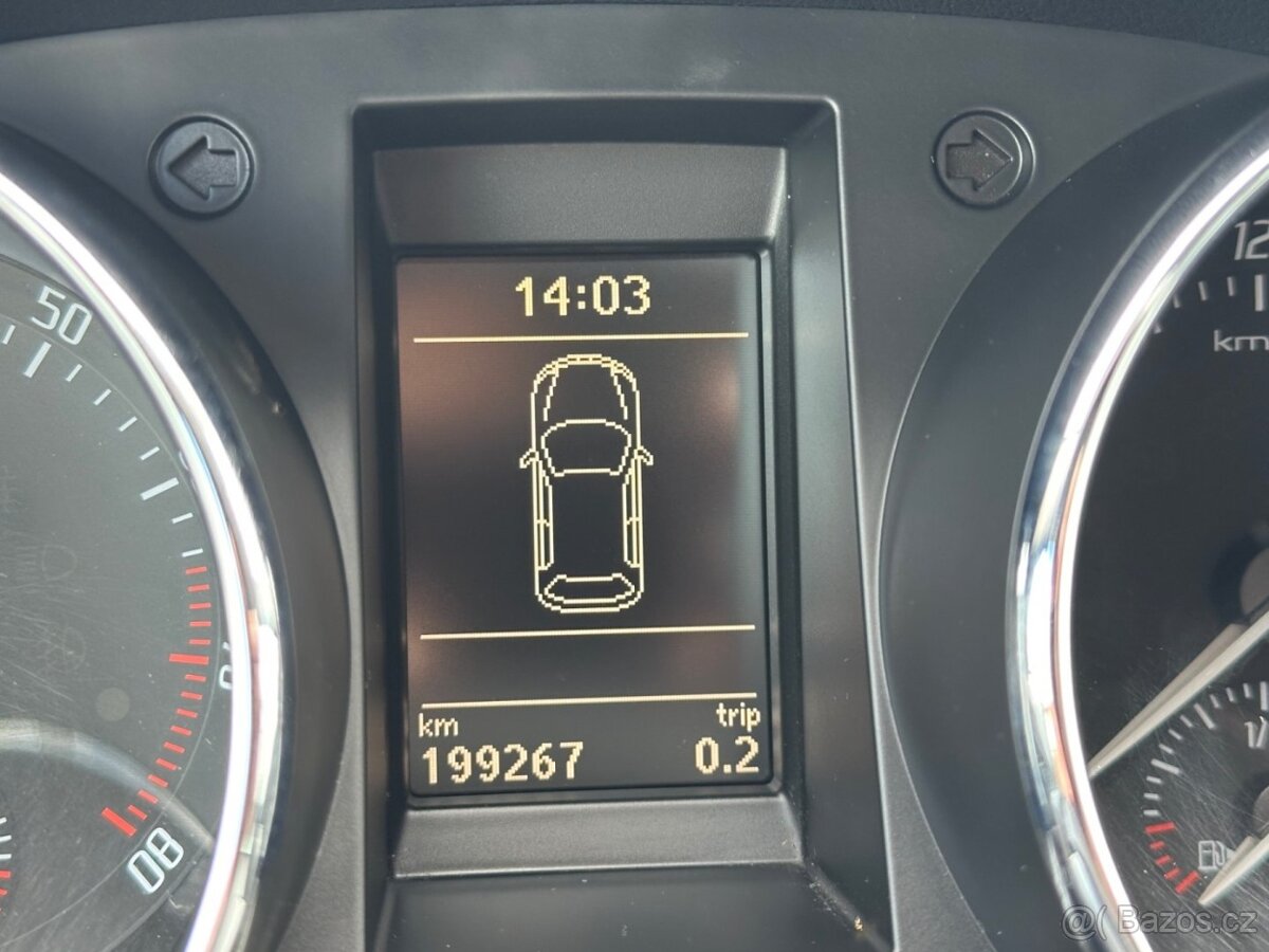 Škoda Yeti 1.2TSi VÝHŘEV SED. - 9