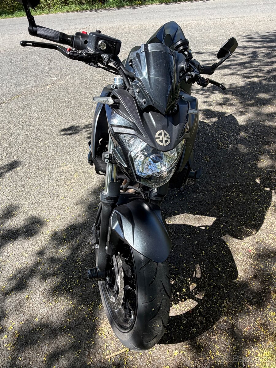 Kawasaki Z650 - 9