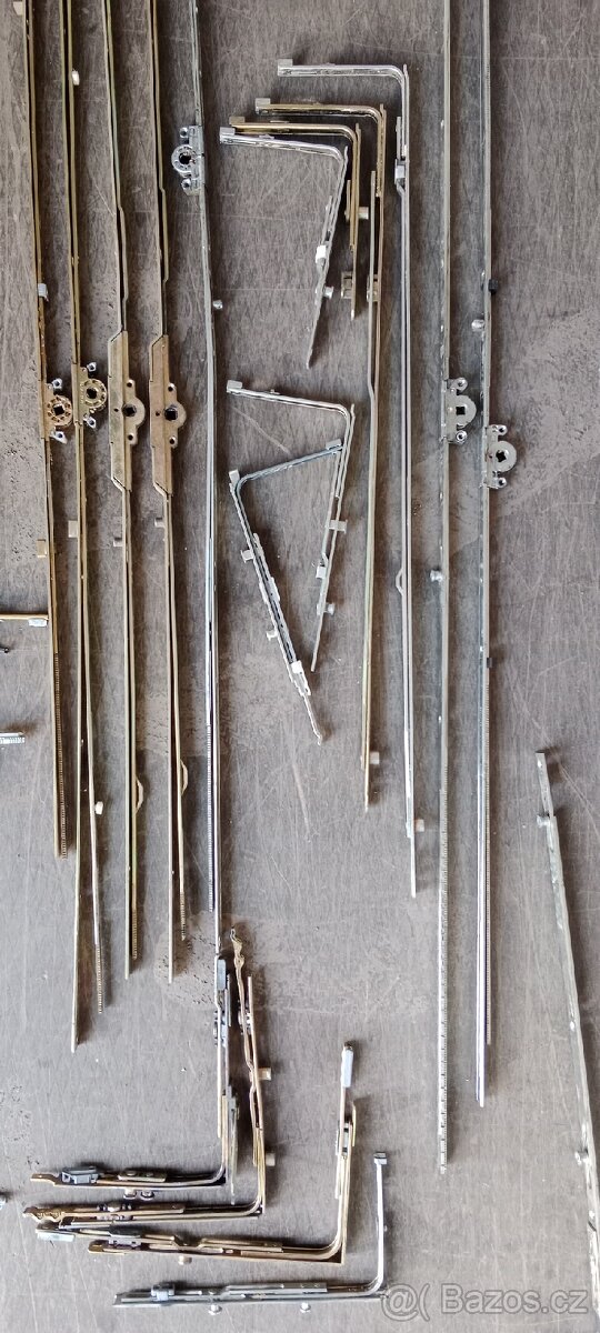 Kovani Maco -multi trend spodni roh , siegenia si , roto - 9