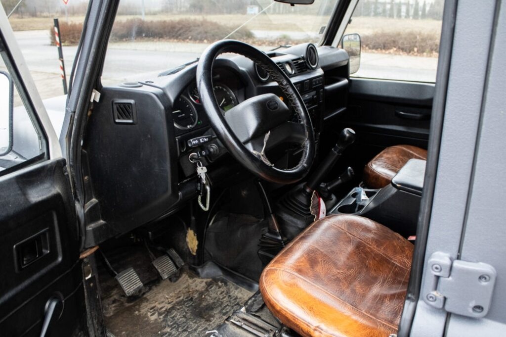 Land Rover Defender 110 SW, 90kW, (2007) - 9